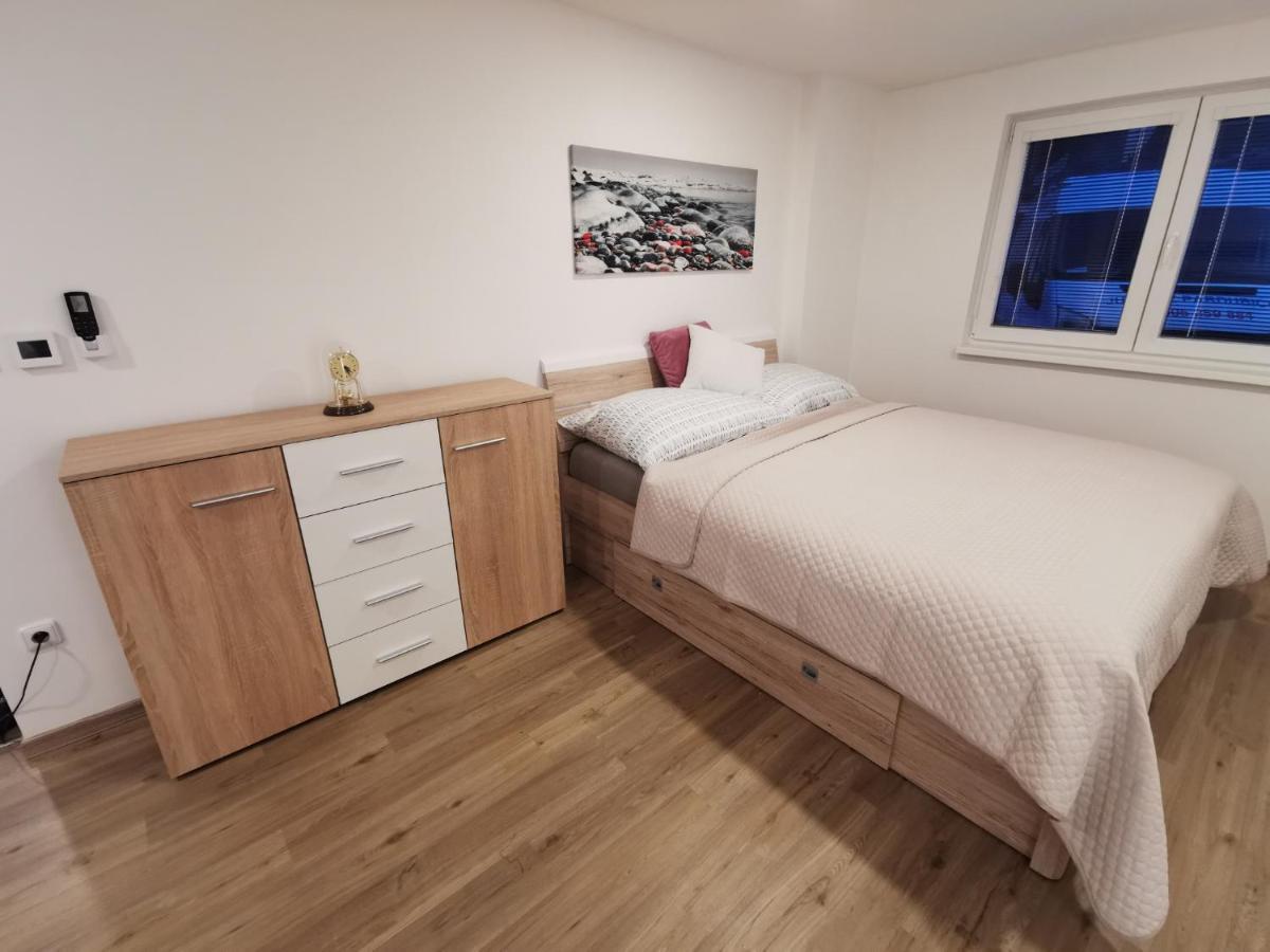 Apartmany Svitkov 79 Pardubice Luaran gambar