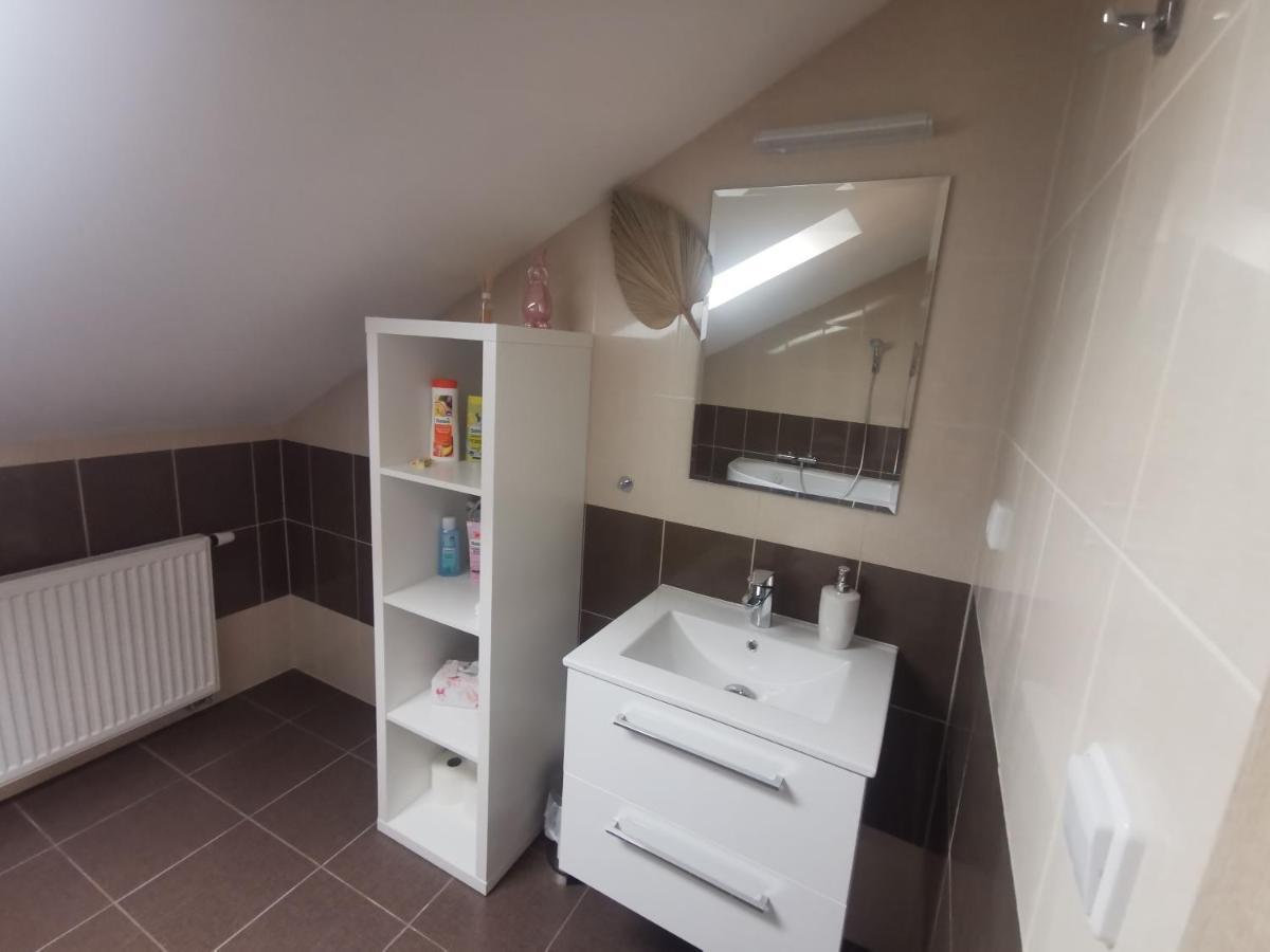 Apartmany Svitkov 79 Pardubice Luaran gambar