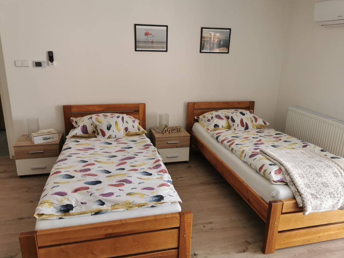 Apartmany Svitkov 79 Pardubice Luaran gambar
